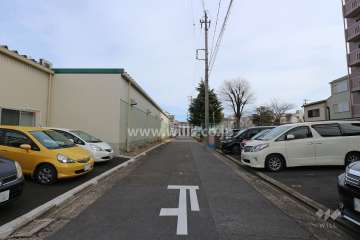敷地北側の前面道路