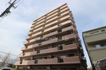 宝マンション六番町第3の外観（南東側から）