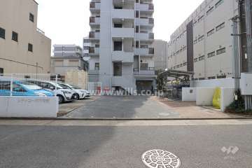 駐車場出入り口・敷地内駐車場（屋外平面式）