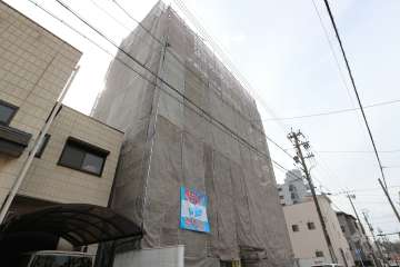 ホワイトシャトー熱田の外観（北東側から）※2020年2月現在、大規模修繕工事中。