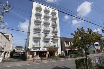 ホワイトシャトー熱田の外観（南西側から）