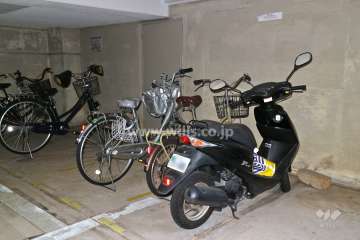 駐輪場、バイク置場