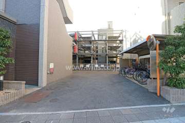 駐車場出入り口・敷地内駐車場（屋外機械式）