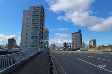 敷地北側の前面道路