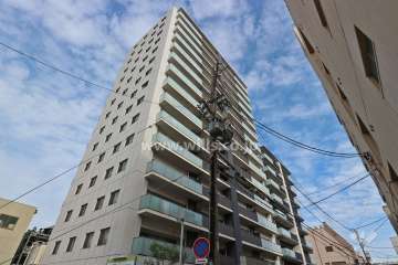 プラセシオン金山の外観（西側から）