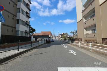 敷地南西側の前面道路