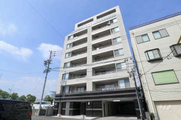 グランマノワール伝馬町の外観（南から）