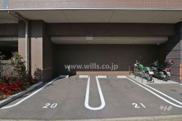 敷地内駐車場（屋外平面式）