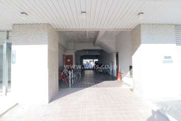 駐車場出入り口