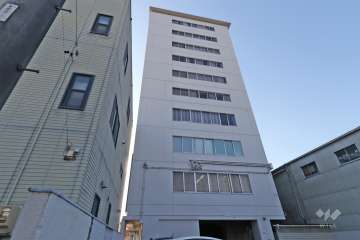 うえむらマンションの外観（北側から）