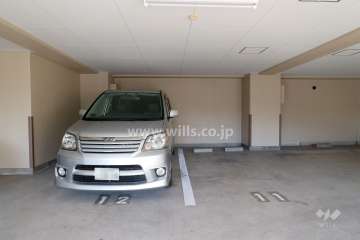 敷地内駐車場（屋内平面式）