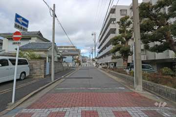 敷地南西側の前面道路