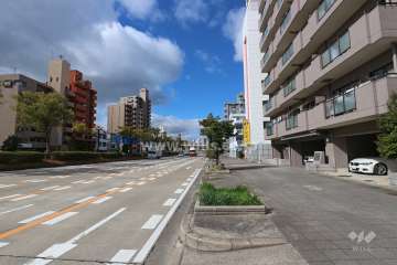 敷地南西側の前面道路