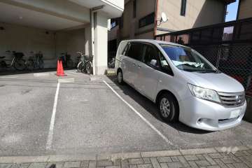 敷地内駐車場（屋外平面式）