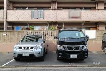 敷地内駐車場（屋外平面式）