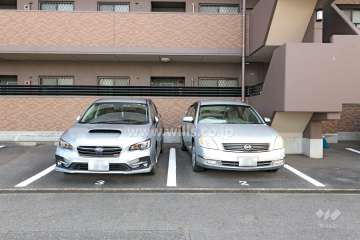 敷地内駐車場（屋外平面式）
