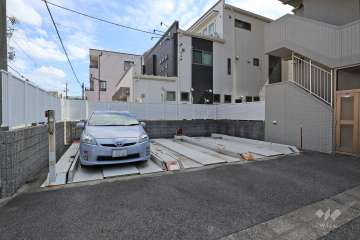 敷地内駐車場（屋内機械式）