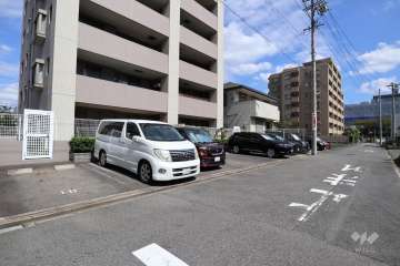 敷地内駐車場（屋外平面式）