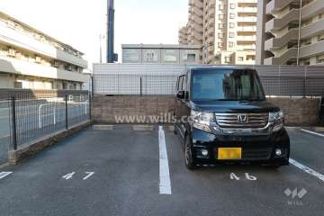 敷地内駐車場（屋外平面式）