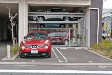 敷地内駐車場（屋外平面式）