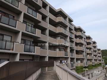 サーパス西宮塩瀬弐番館の外観（南東側から）