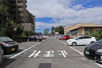 敷地内駐車場(屋外平面式)