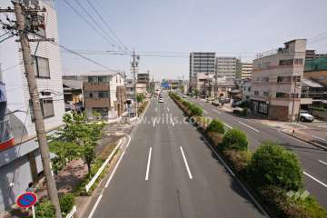 敷地東側は大津通に面しています。