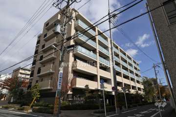 プレイズ平安通の外観（南西側から）