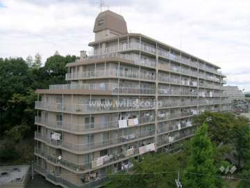 千里一条池スカイハイツB棟の外観（南西側から）