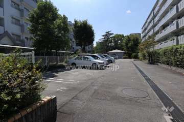 敷地内駐車場（屋外平面式）