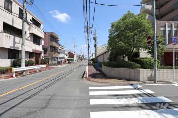 敷地北側の前面道路