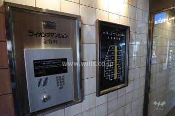 オートロックの操作盤、案内板