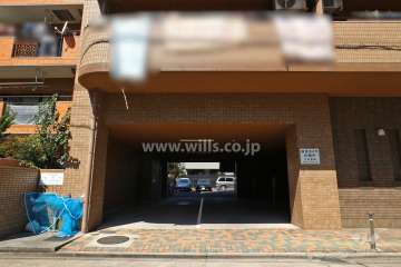 駐車場出入口