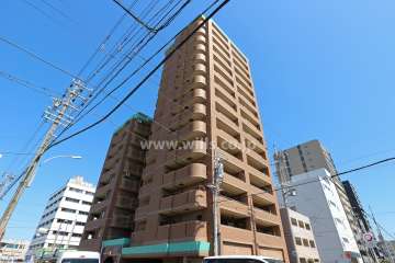 ローレルコート志賀本通の外観（南西側から）