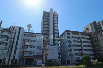 プレサンスロジェ平安通の外観（北東側から）