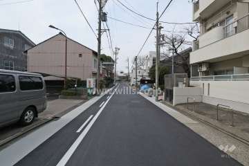 敷地北西側の前面道路