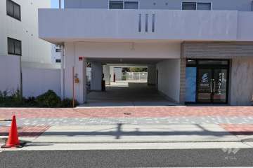 駐車場出入り口