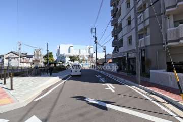 敷地北西側の前面道路