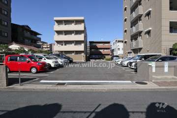 駐車場出入り口・敷地内駐車場（屋外平面式）