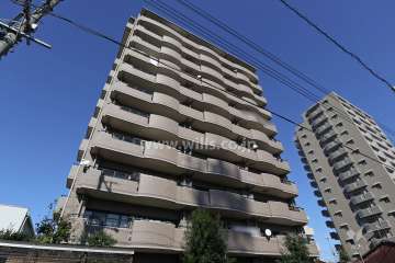 ライオンズマンション平安通の外観（南西側から）