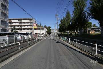敷地東側の前面道路