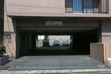 駐車場出入り口・敷地内駐車場（屋外平面式、屋内平面式）
