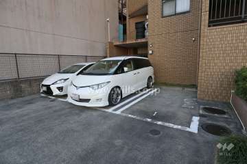 敷地内駐車場（屋外平面式）