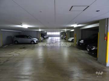敷地内駐車場（屋内平面式）