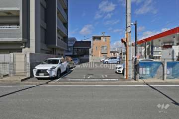 駐車場出入り口・敷地内駐車場（屋外平面式）