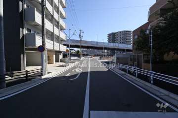 敷地北側の前面道路