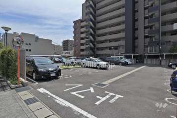 敷地内駐車場(屋外平面式)
