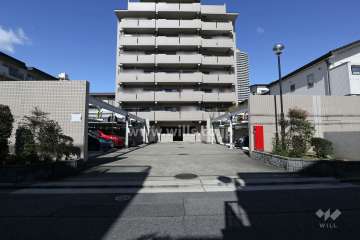 駐車場出入り口・敷地内駐車場（屋外機械式）