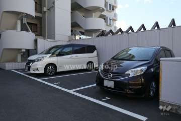 敷地内駐車場（屋外平面式）