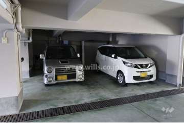敷地内駐車場（屋内平面式）